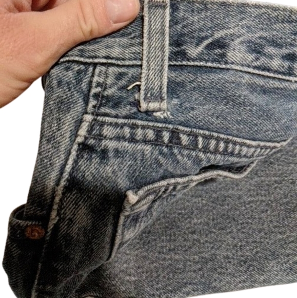 vintage Levi’s 17501 high waist tapered mom jeans - Picture 4 of 9